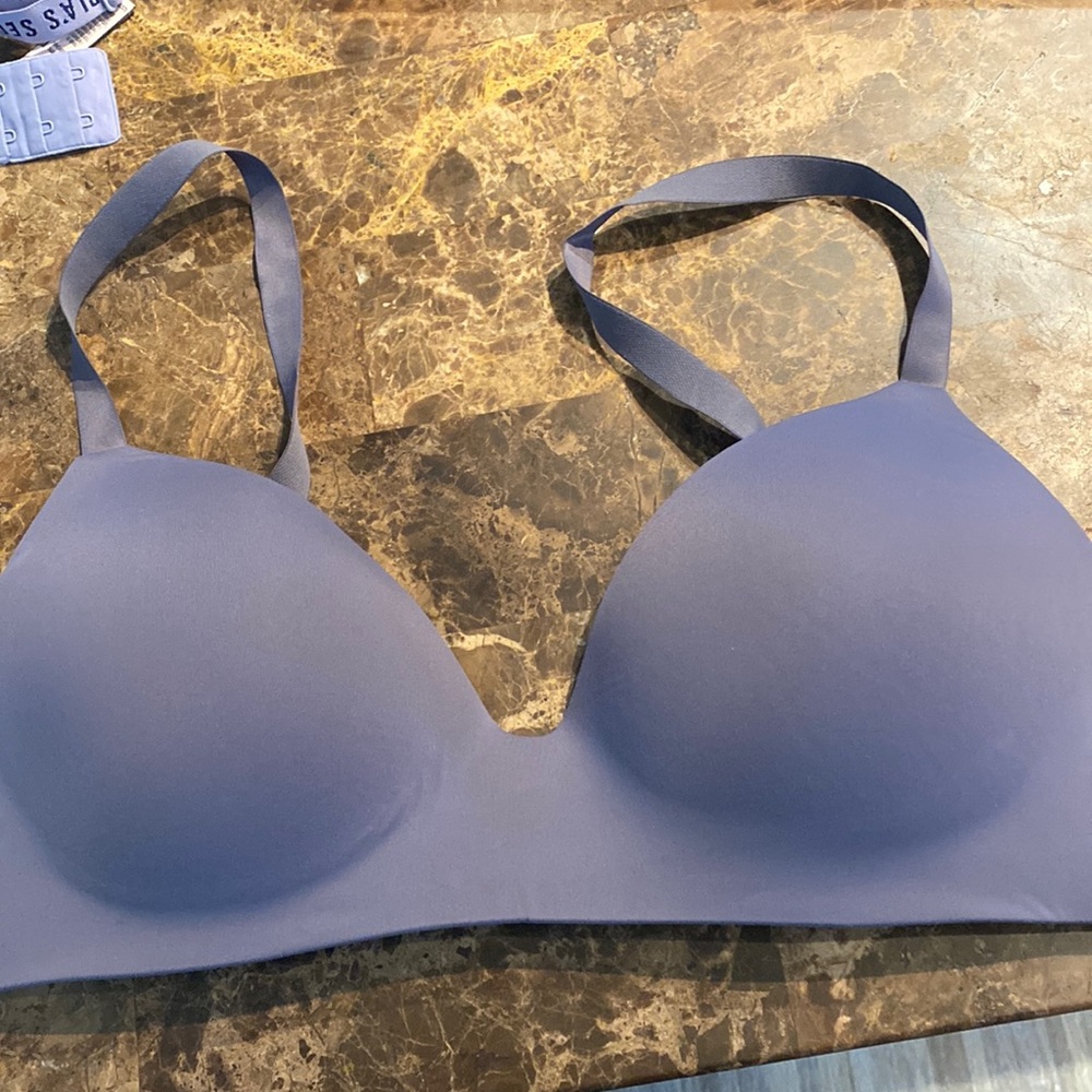 Victoria secret tshirt bra